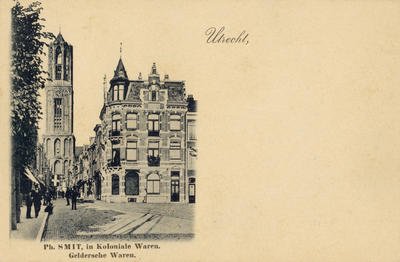 711448 Reclameprentbriefkaart van Ph. Smit, In Koloniale Waren, Geldersche Waren, [Zadelstraat 38, hoek Mariaplaats] te ...